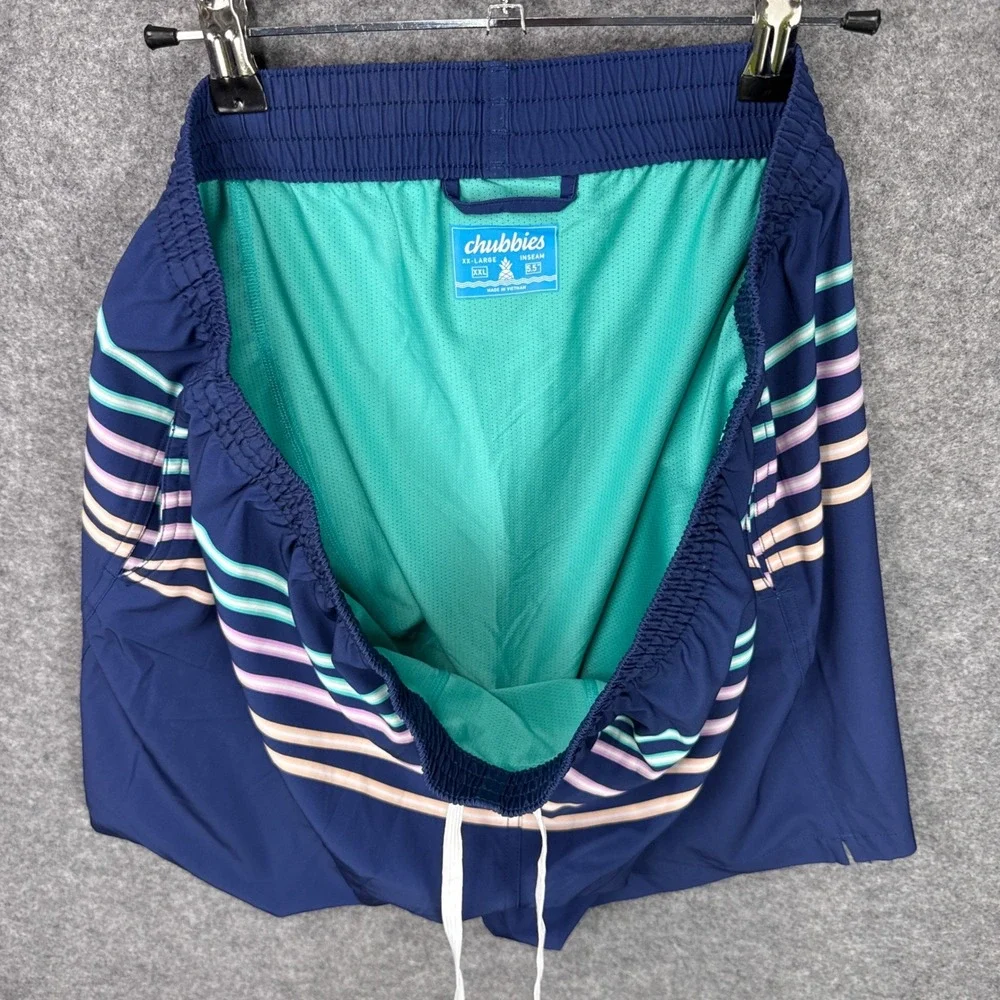 Chubbies Swim Trunks XXL Navy Blue Multi Color Stripe 5.5 Inseam Stretch Retro